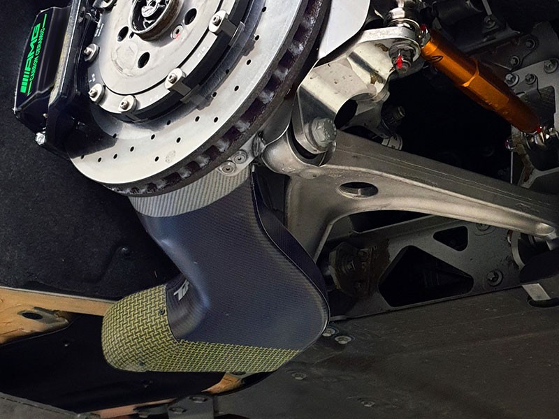 TIKT CARBON-BREMSENKÜHLUNG FÜR AMG GT-R (HINTERACHSE)